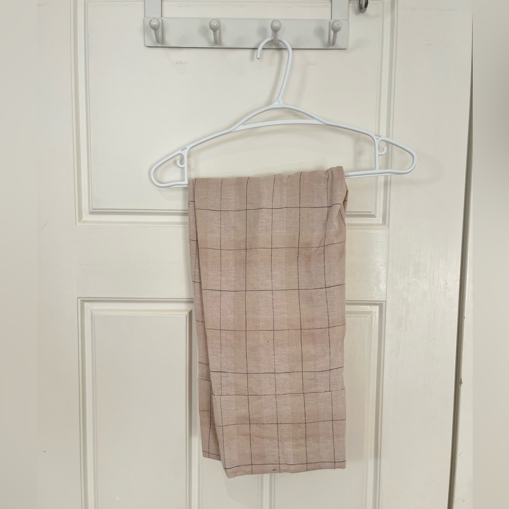 Zara M beige cropped pant, perfect business casual attire